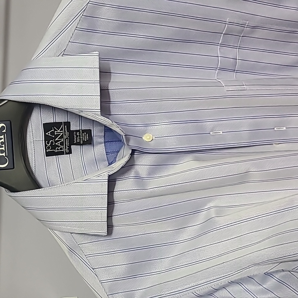 Jos A. Bank long sleeved casual long-sleeved button-down
